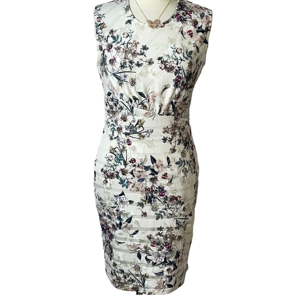 VENUS White Floral Stripe Print Stretch Sheath Dress with Keyhole Back